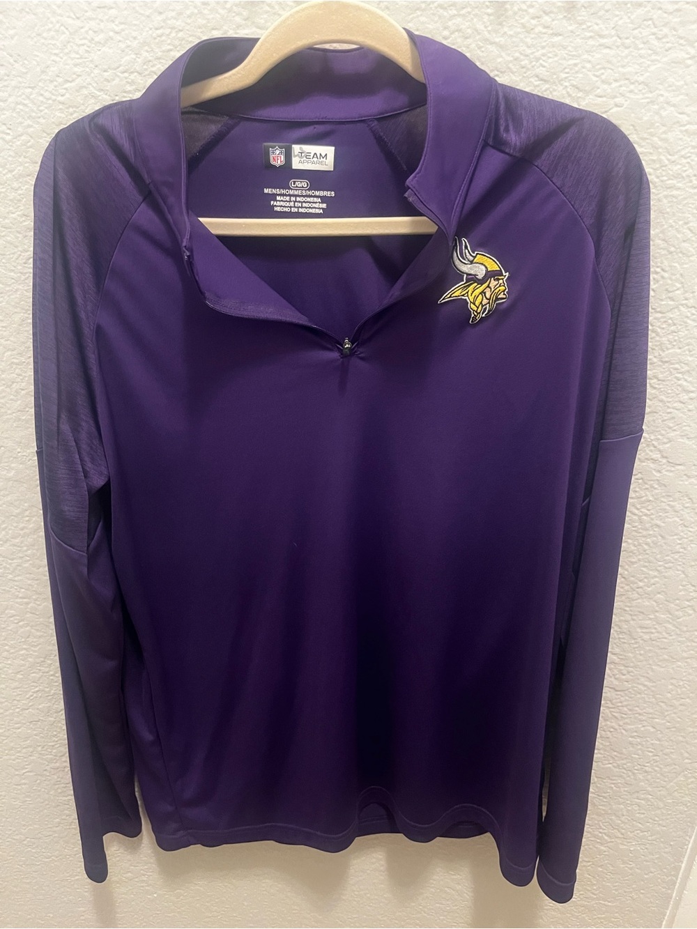 NFL Team Apparel Mens Large Minnesota Vikings Purple 1/4 Zip Pullover
